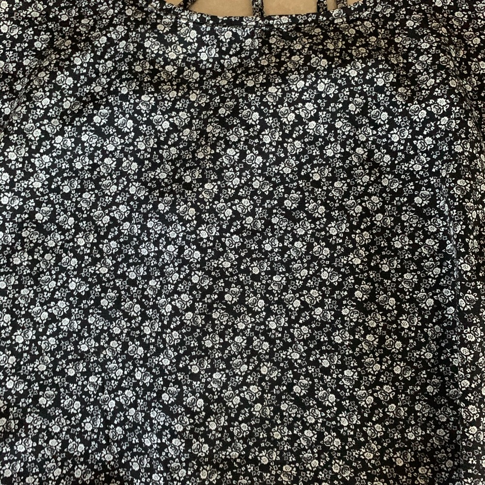 Tobi Tank - Picture 2 of 4